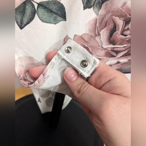 White floral bodysuit size M - Picture 2 of 6